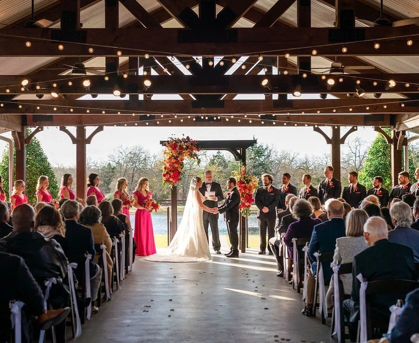 PCR Spotlight: Covered Rain/Heat Plan Pavilion π
This sunny day was just perfect under our Lake-Side Pavilion & those florals are just simply perfect ππ
As we enter rainy season & those warm Summer months, we wanted to highlight our cove